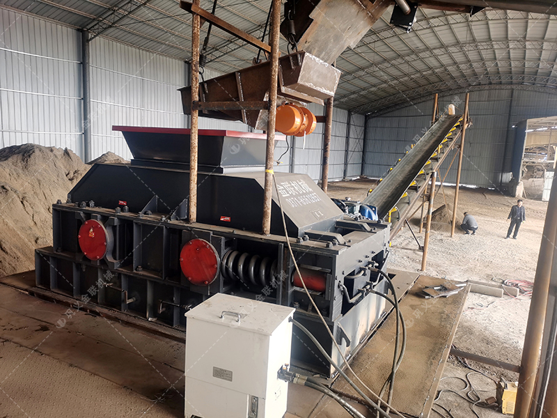 鵝卵石對(duì)輥破碎機(jī)介紹，為什么選擇金聯(lián)機(jī)械？